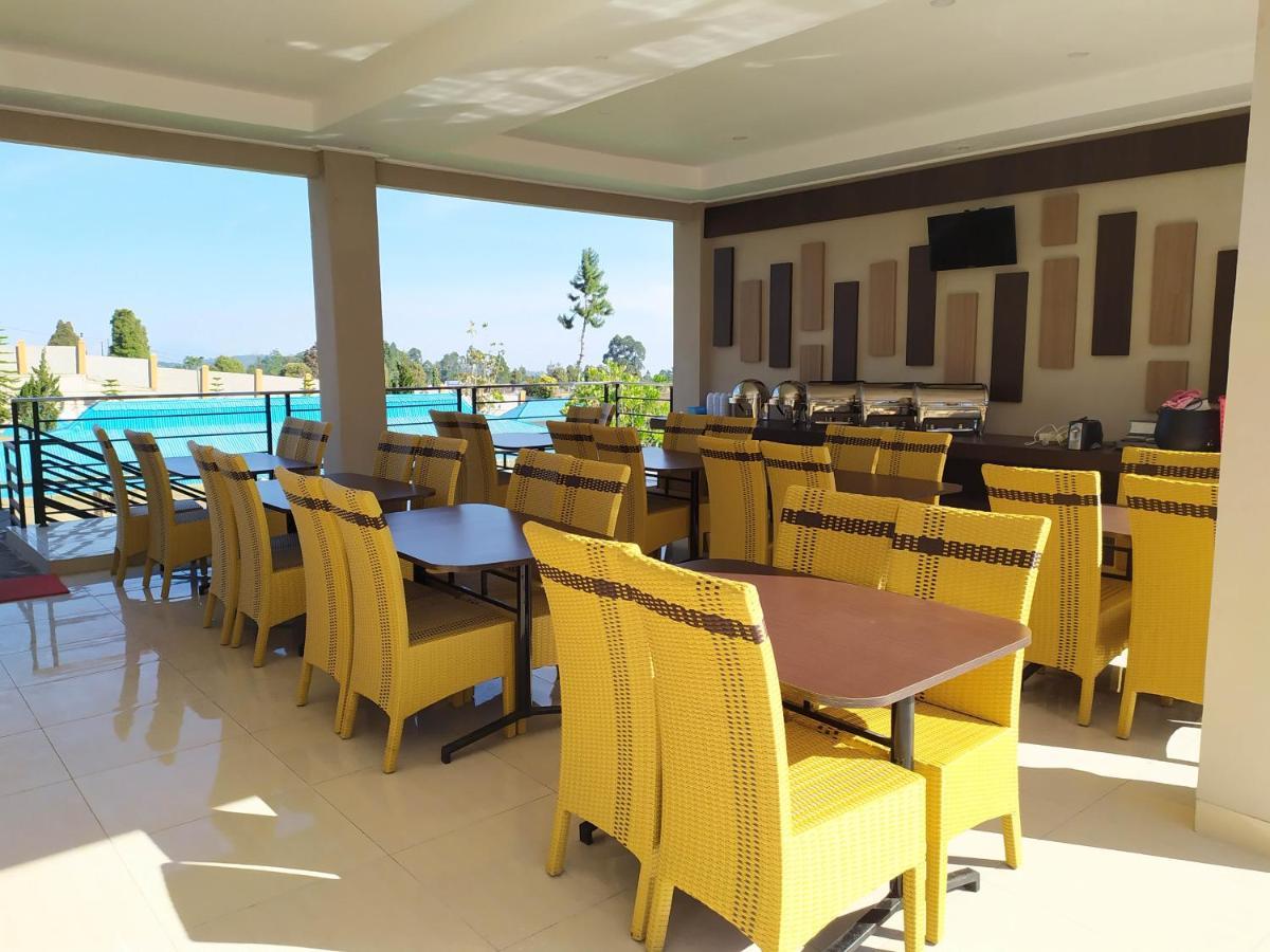 Grand Dian Hotel Guci Tegal  Exteriör bild