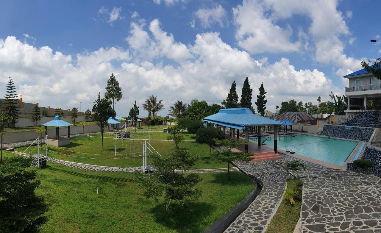 Grand Dian Hotel Guci Tegal  Exteriör bild
